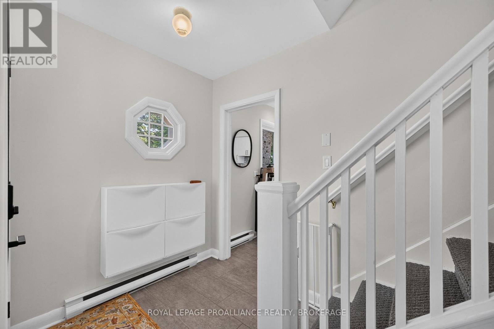 288 YONGE STREET - 4