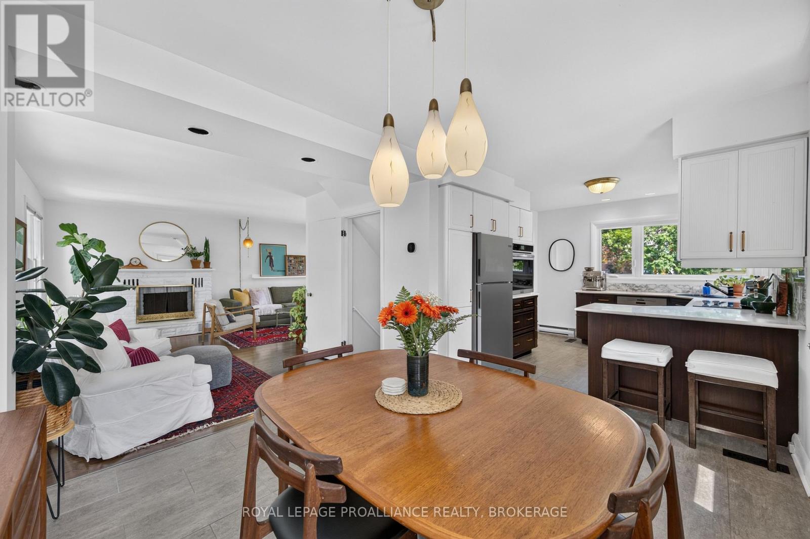 288 YONGE STREET - 9
