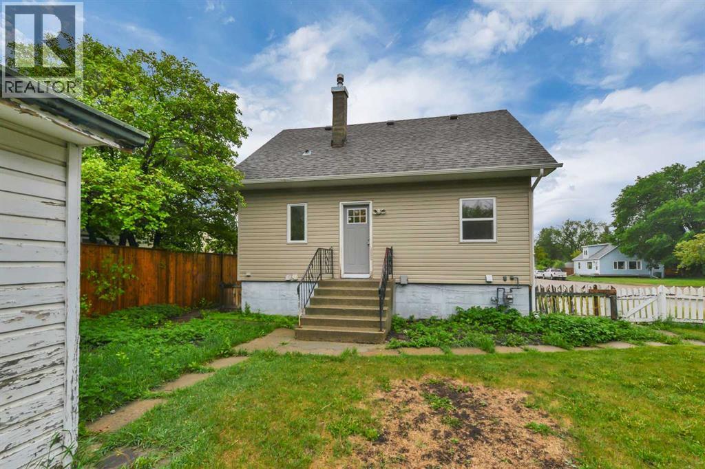 4030 51A Street - 32