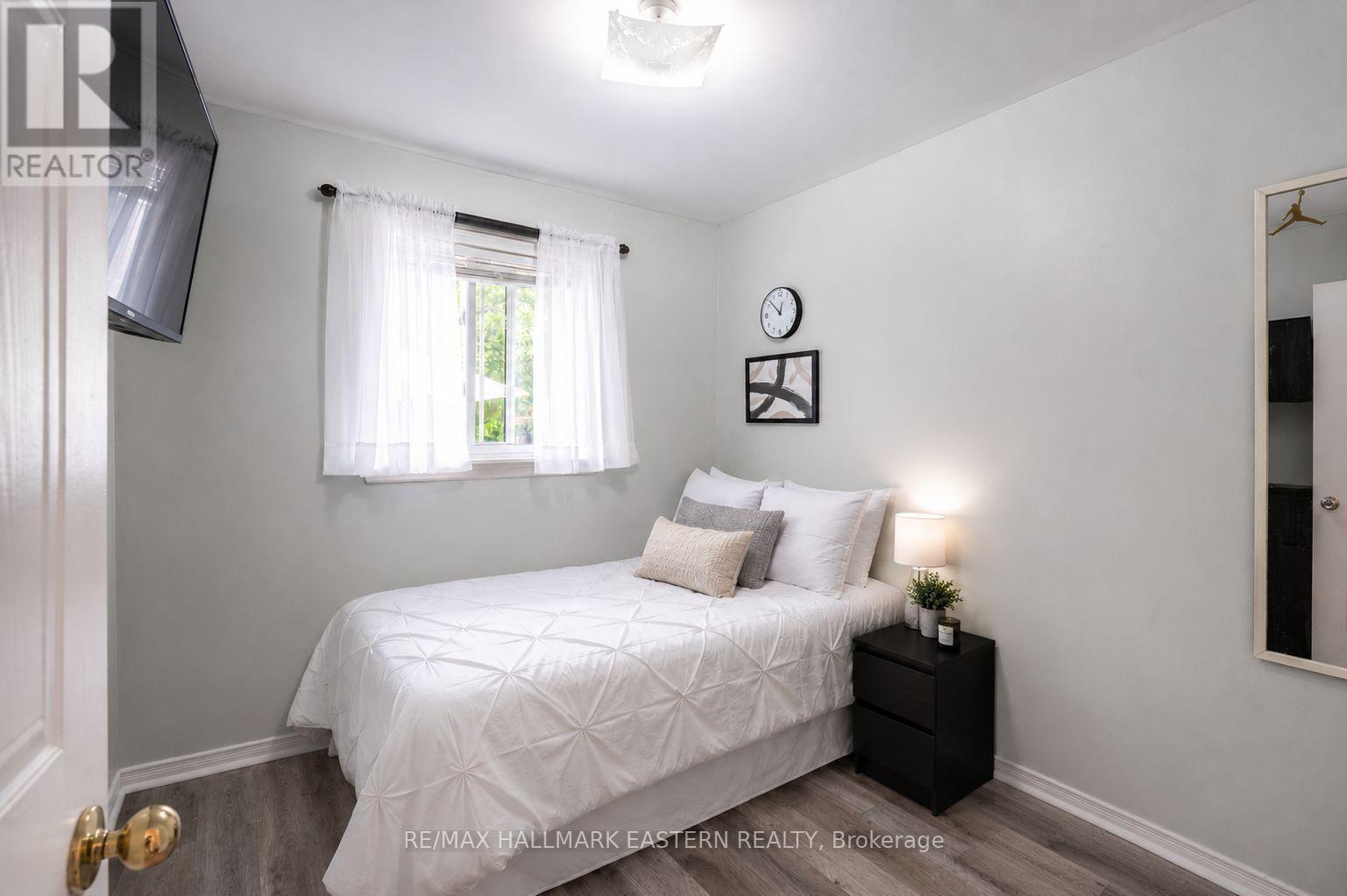 297 TOWERHILL ROAD - 12