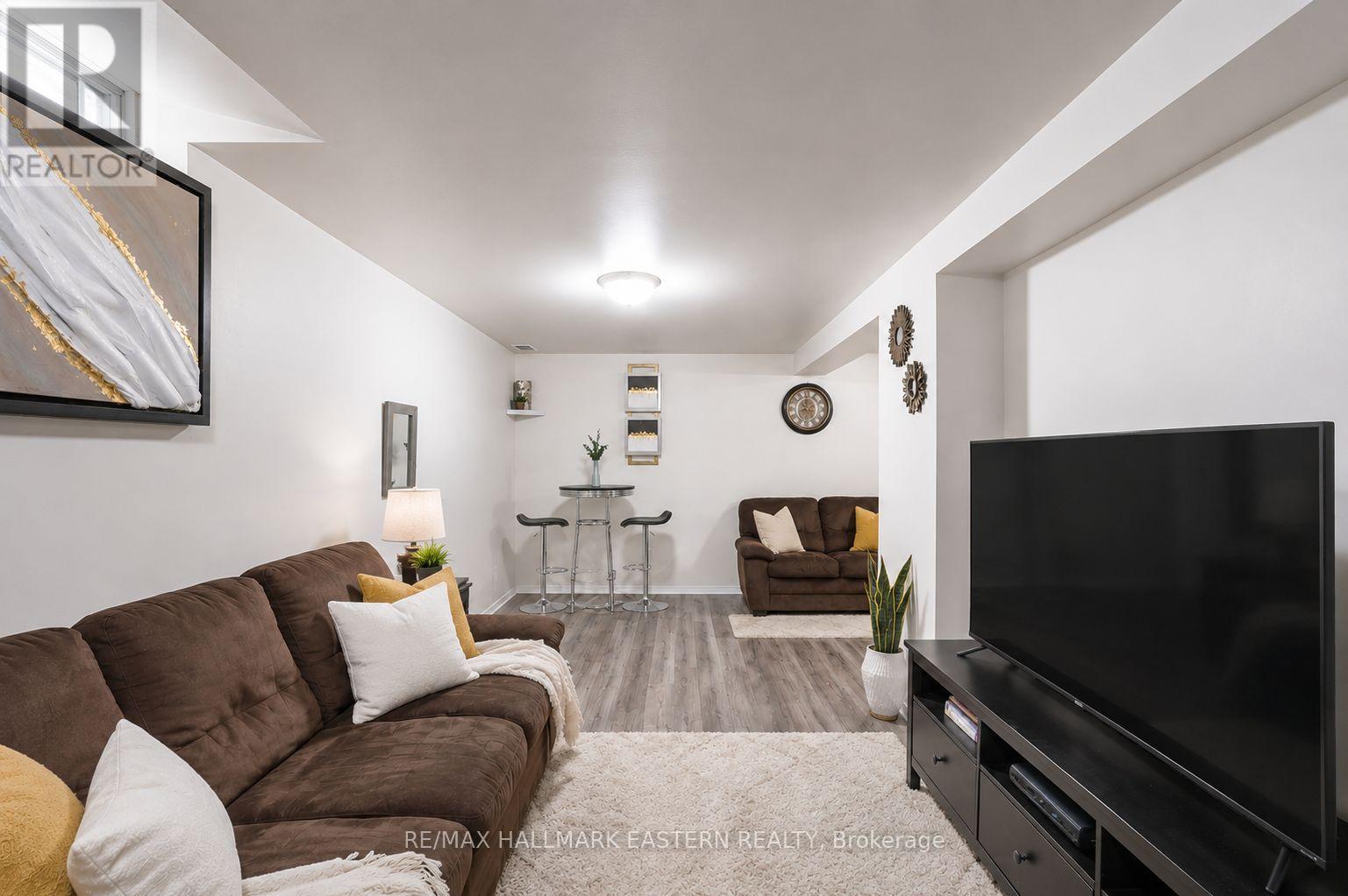297 TOWERHILL ROAD - 19