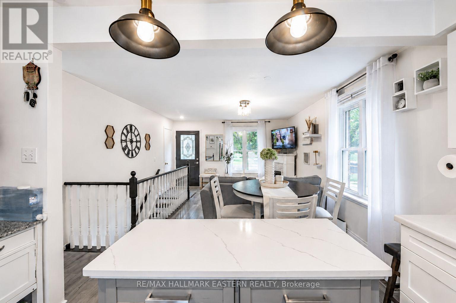 297 TOWERHILL ROAD - 6
