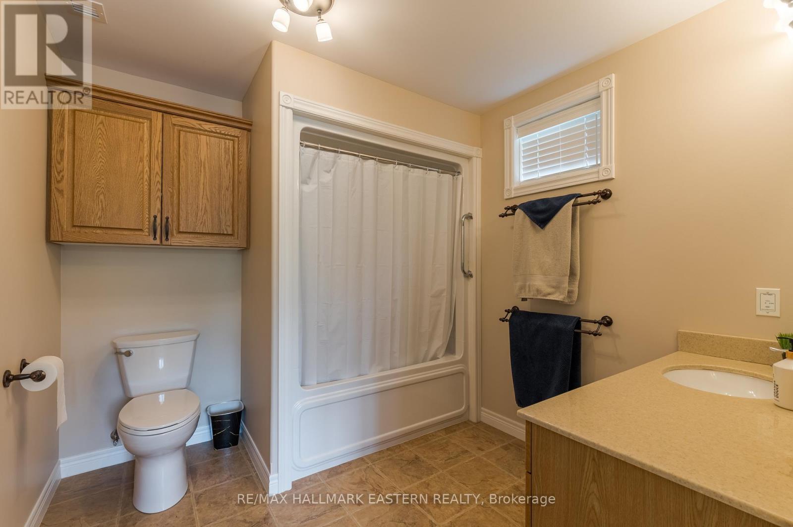 #35 301 CARNEGIE AVENUE - 31