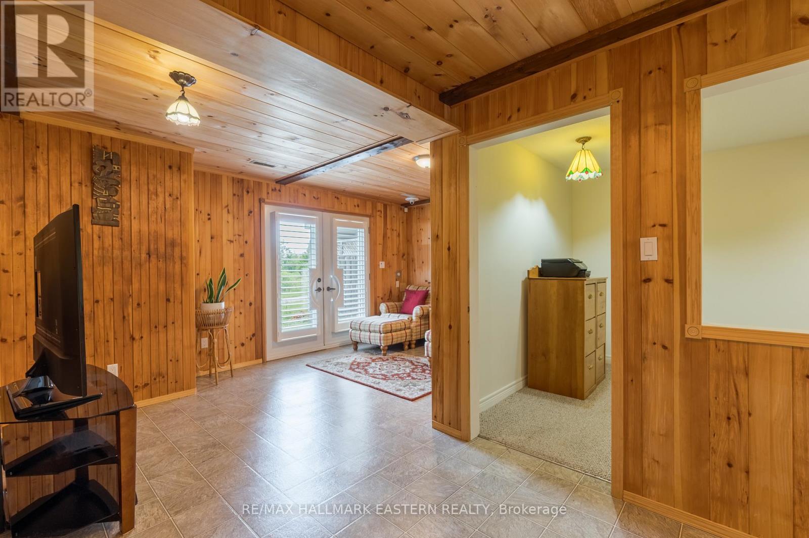 #35 301 CARNEGIE AVENUE - 33