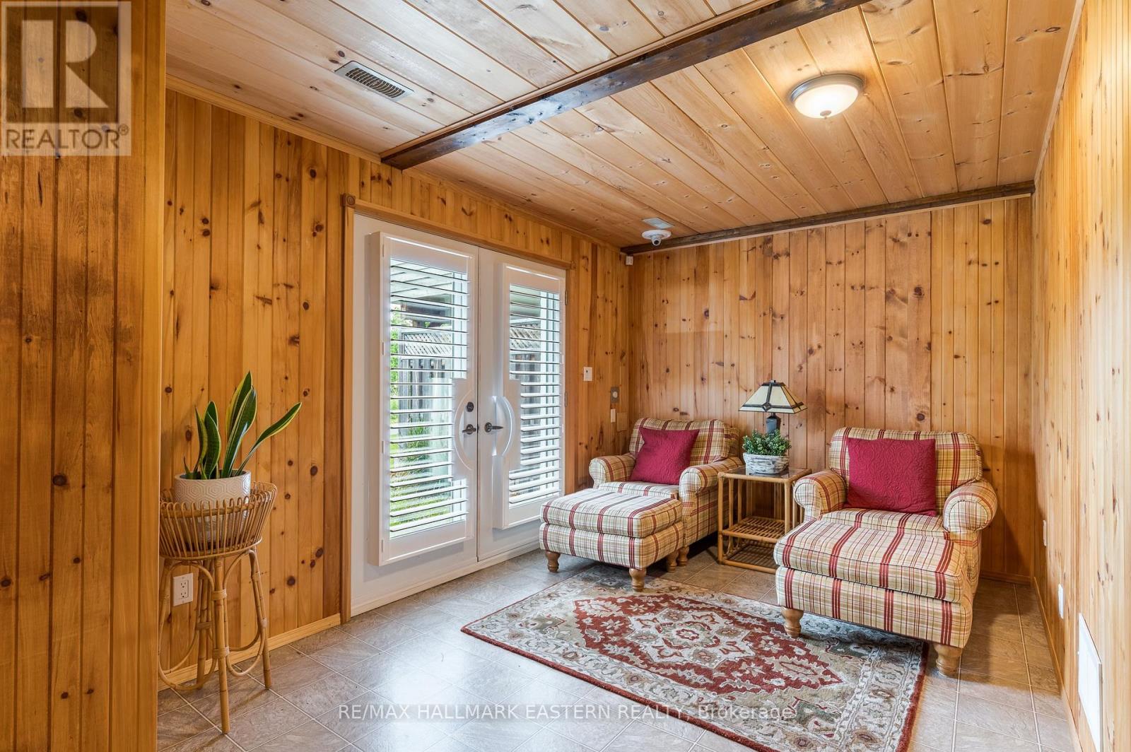 #35 301 CARNEGIE AVENUE - 34