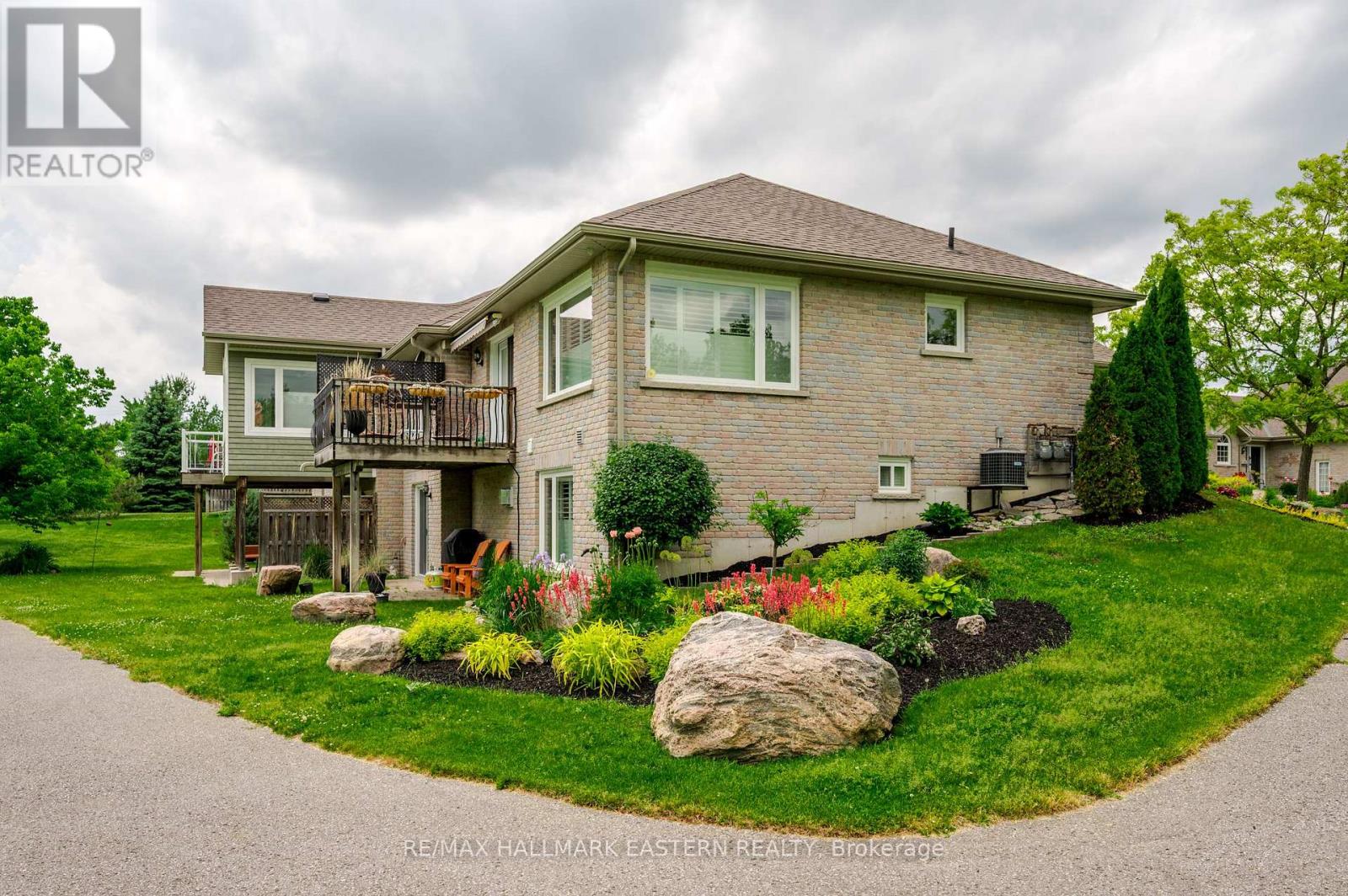 #35 301 CARNEGIE AVENUE - 36