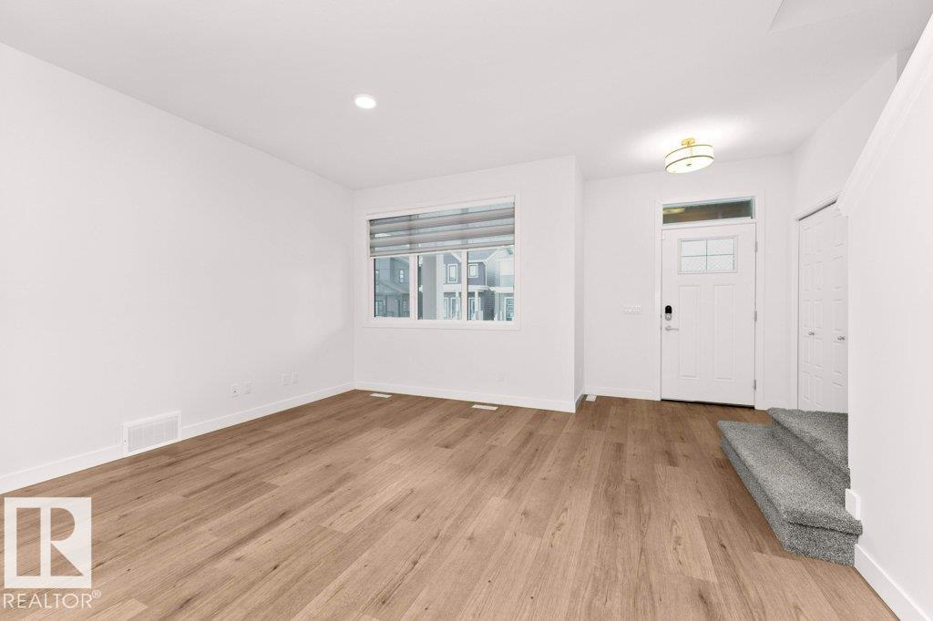 1529 Plum CI SW - 5