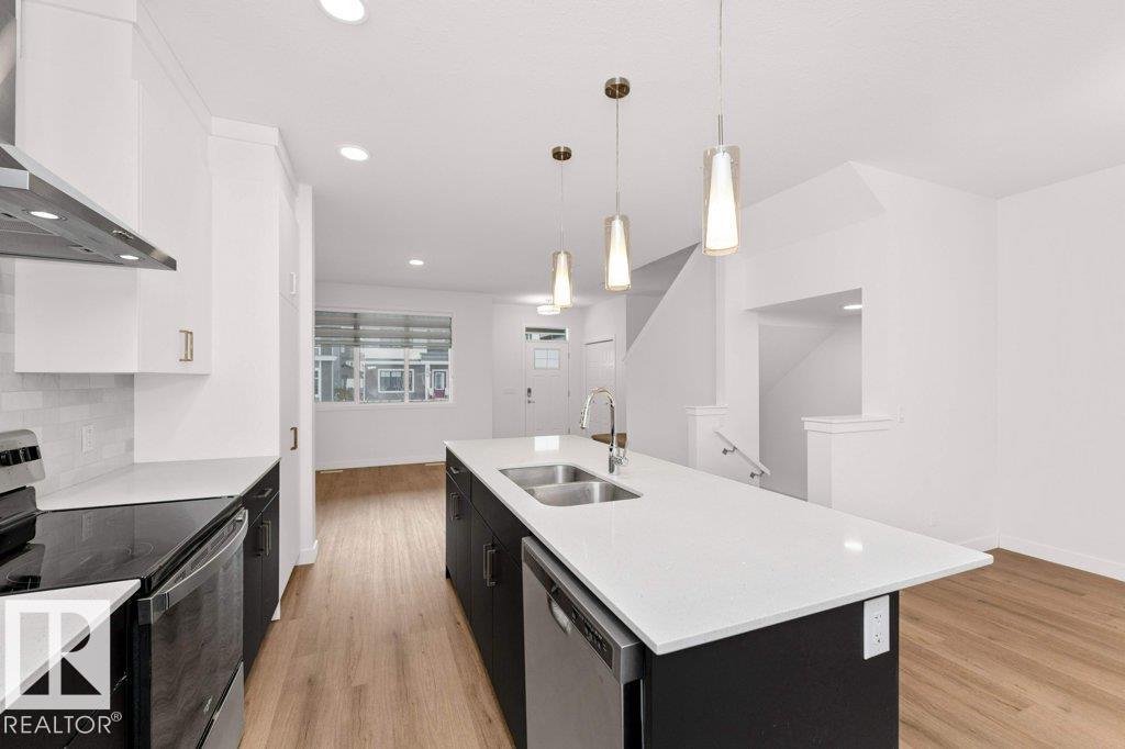 1529 Plum CI SW - 14