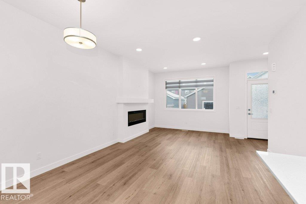 1529 Plum CI SW - 17