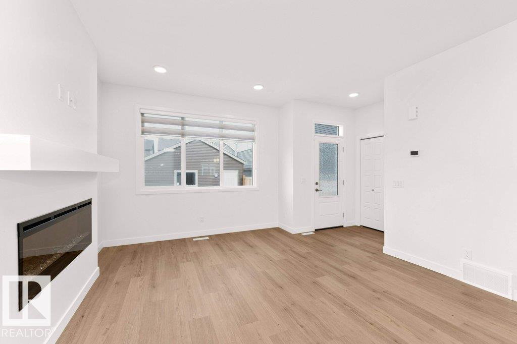 1529 Plum CI SW - 21
