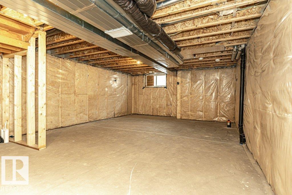 1529 Plum CI SW - 44