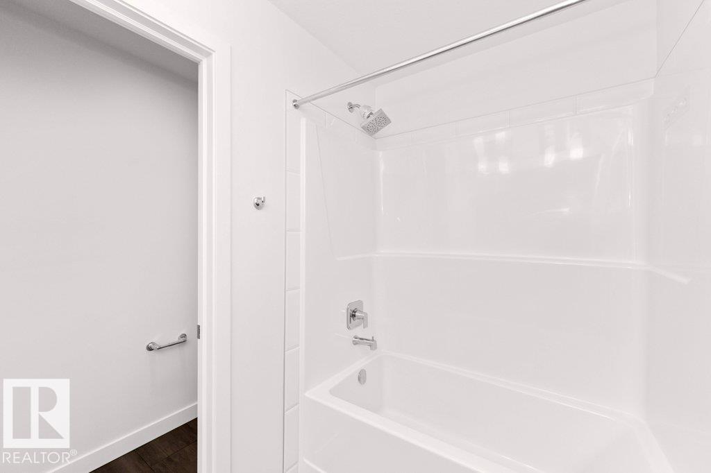 1529 Plum CI SW - 35