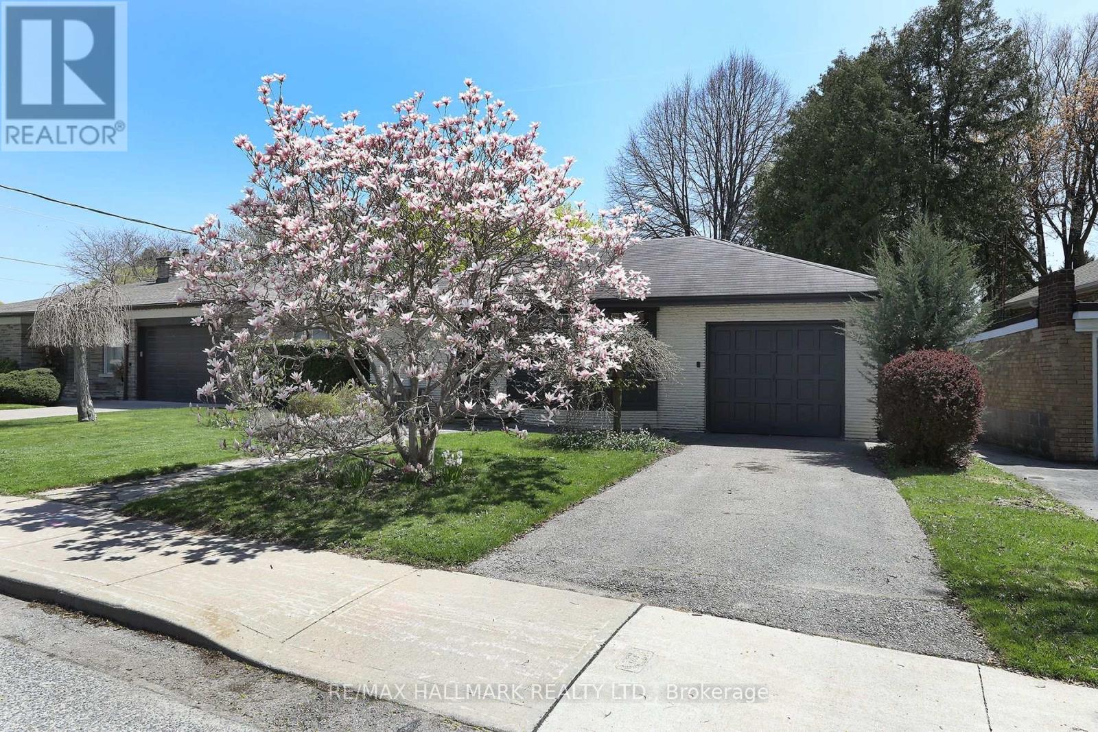 33 STAG HILL DRIVE - 2