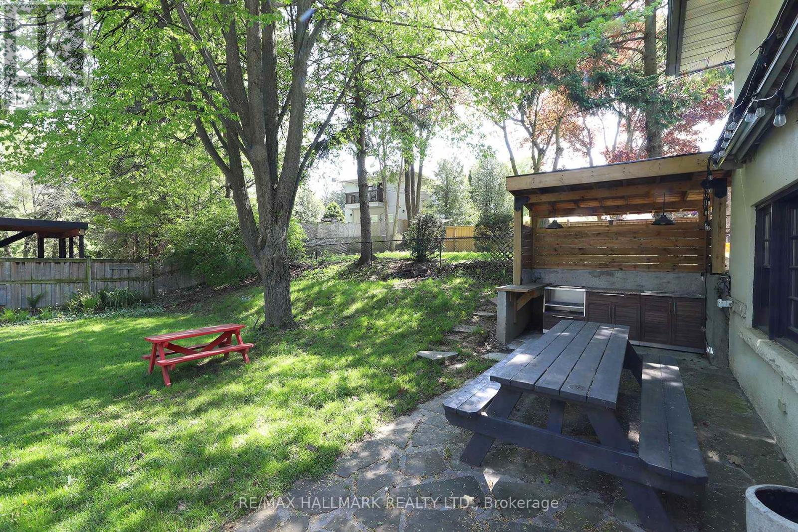 33 STAG HILL DRIVE - 22