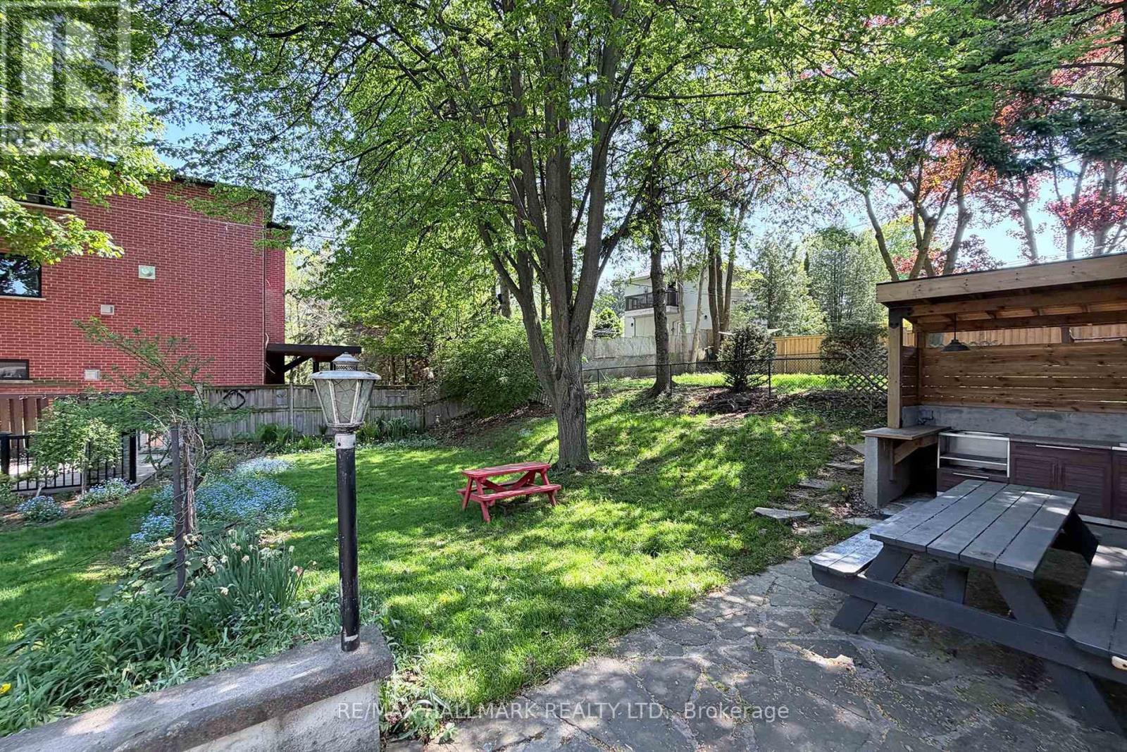 33 STAG HILL DRIVE - 23
