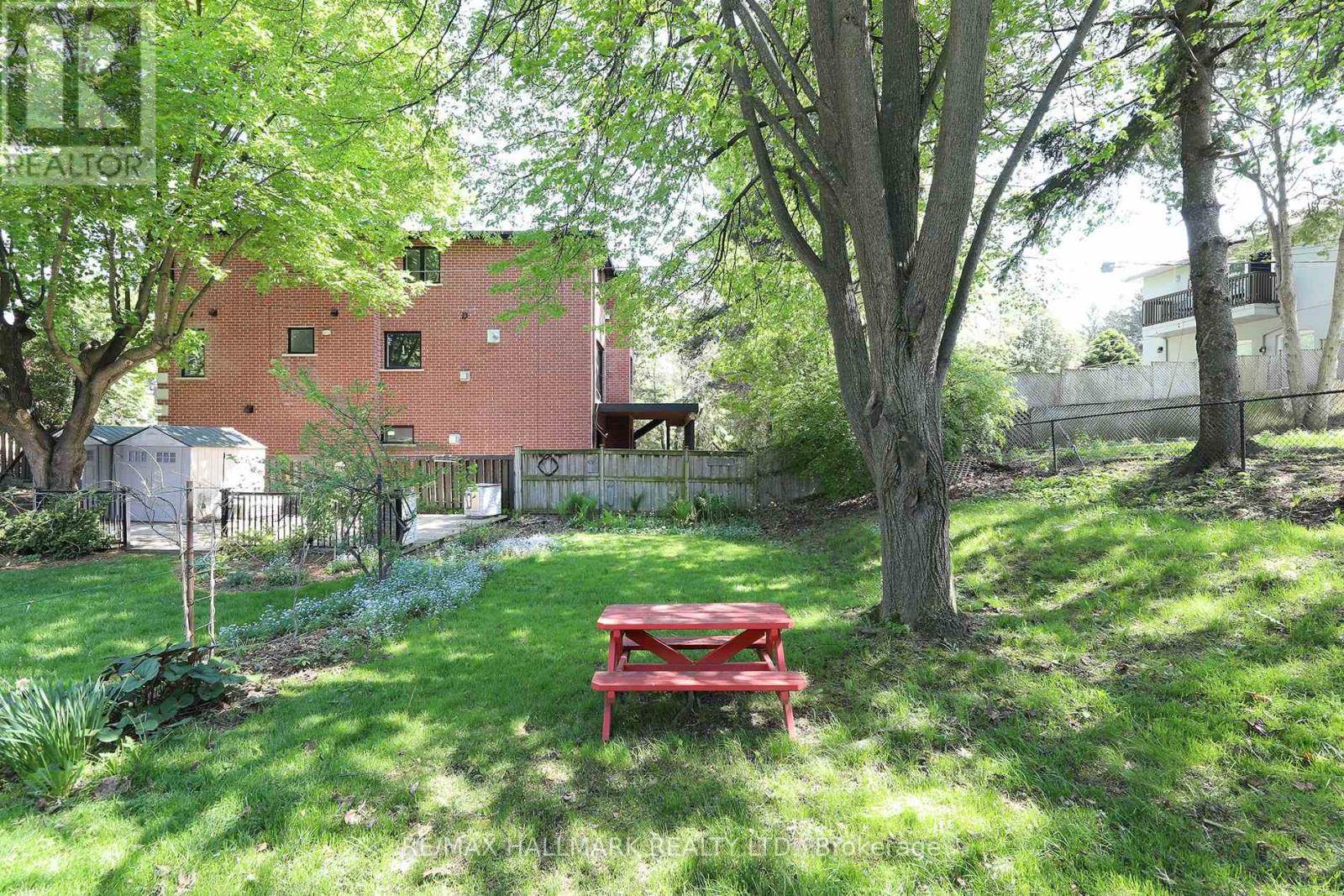 33 STAG HILL DRIVE - 24