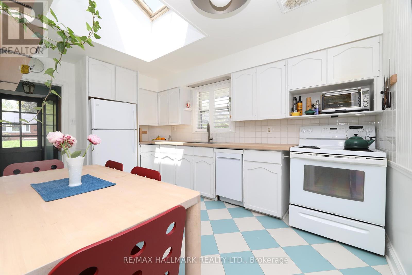 33 STAG HILL DRIVE - 5