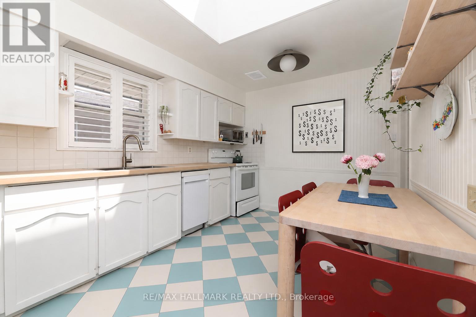 33 STAG HILL DRIVE - 6