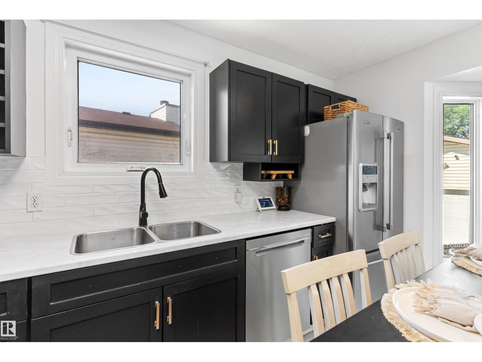 15252 81 ST NW - 12