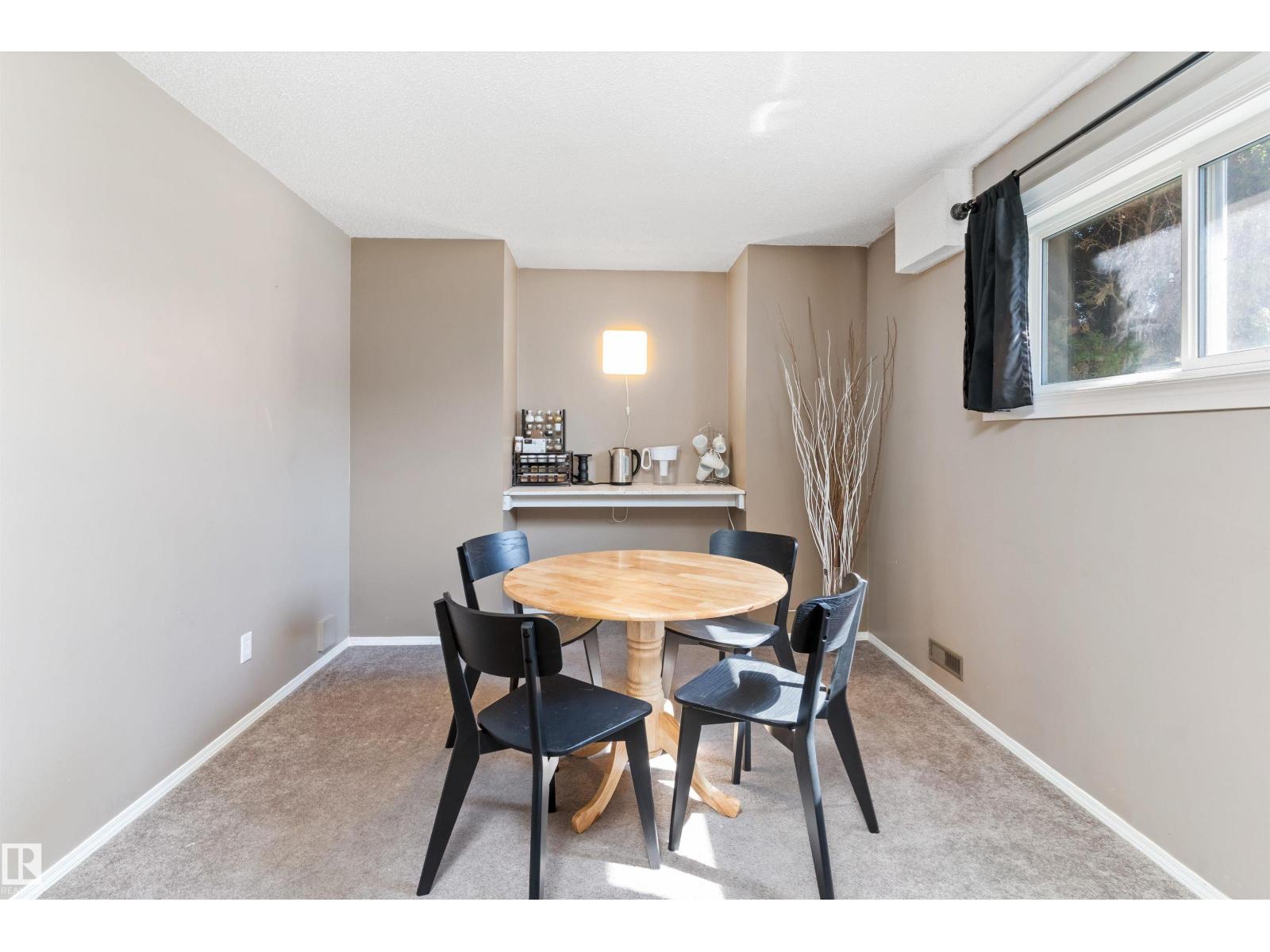 15252 81 ST NW - 24