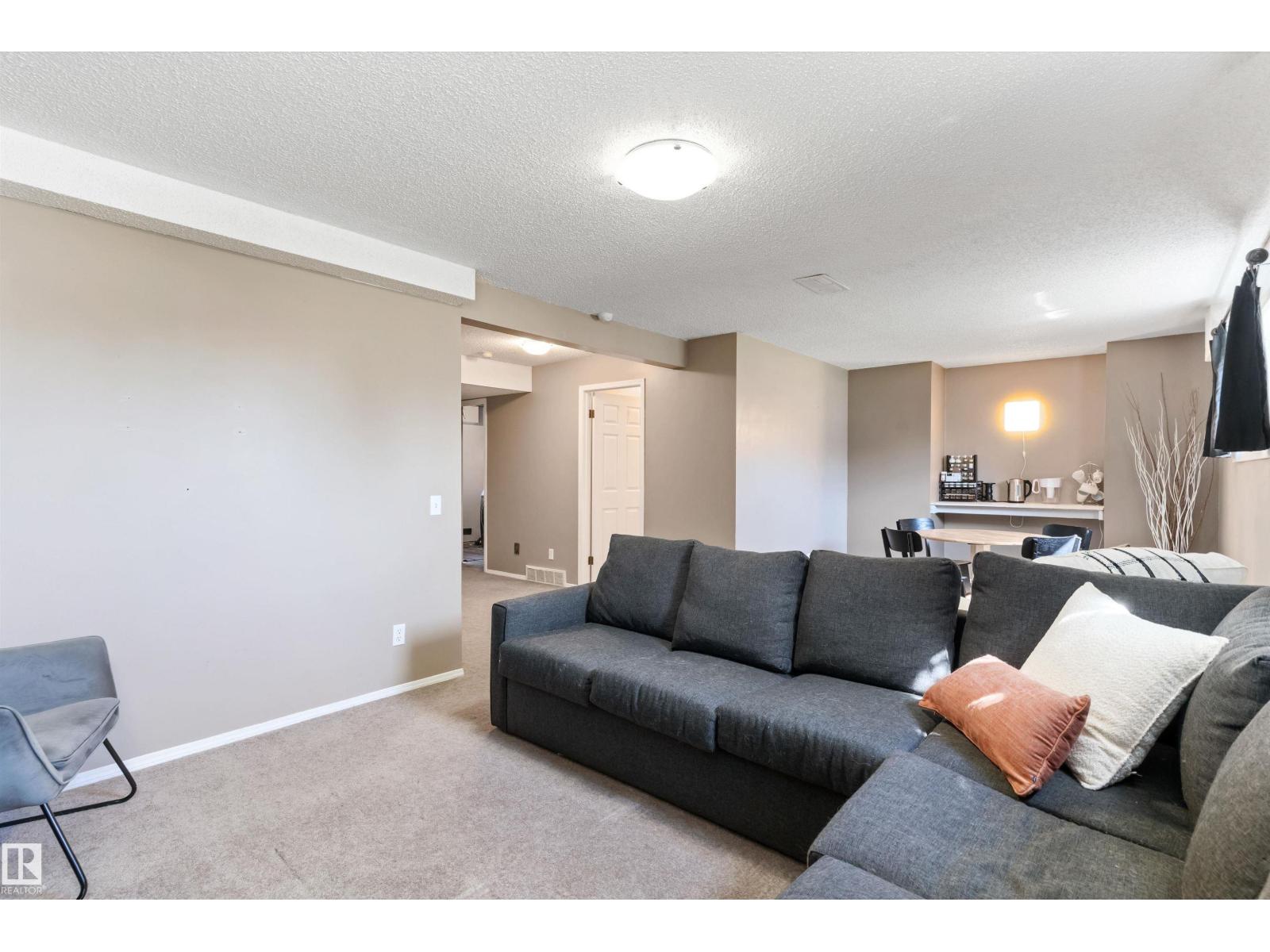 15252 81 ST NW - 26