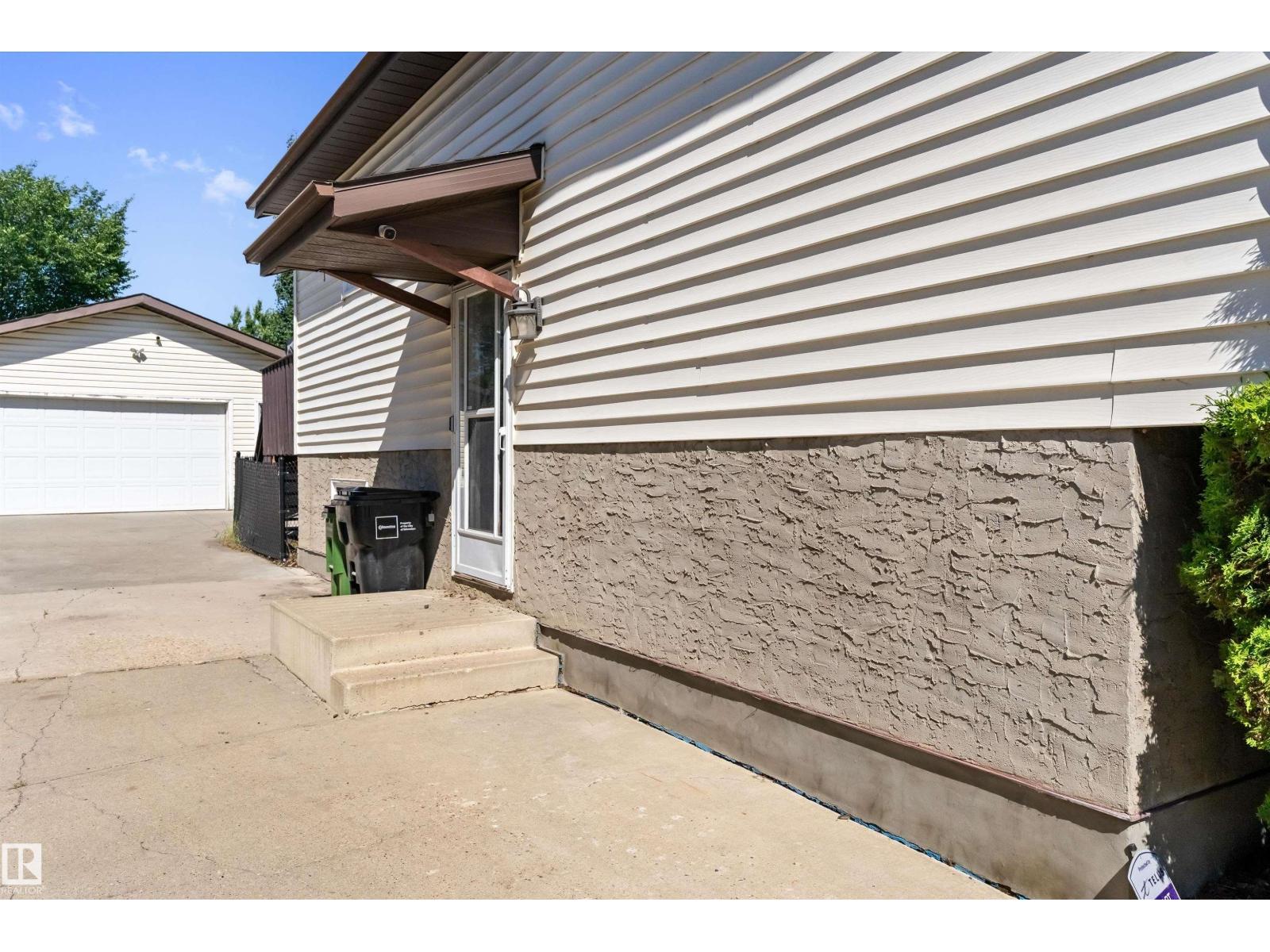 15252 81 ST NW - 38