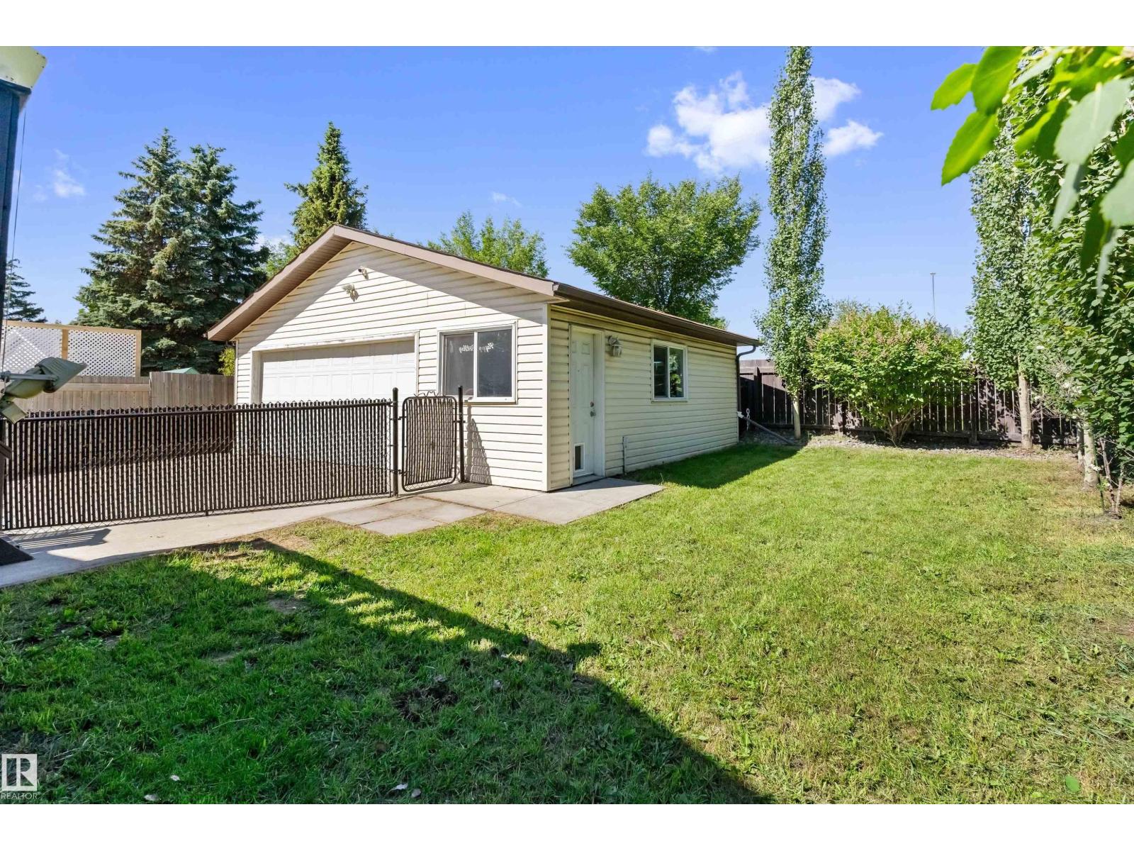 15252 81 ST NW - 40