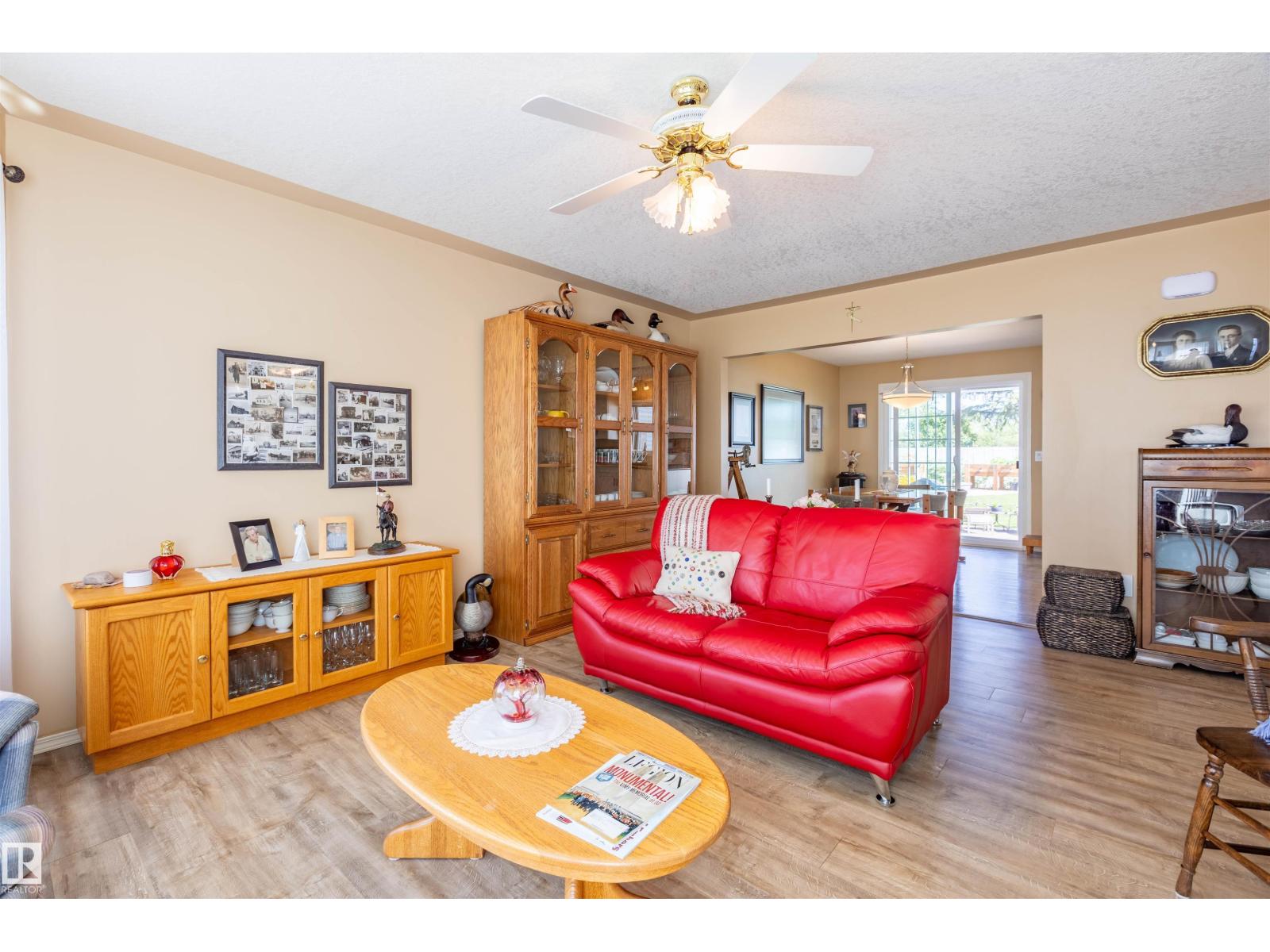 8608 107 AV — photo 19