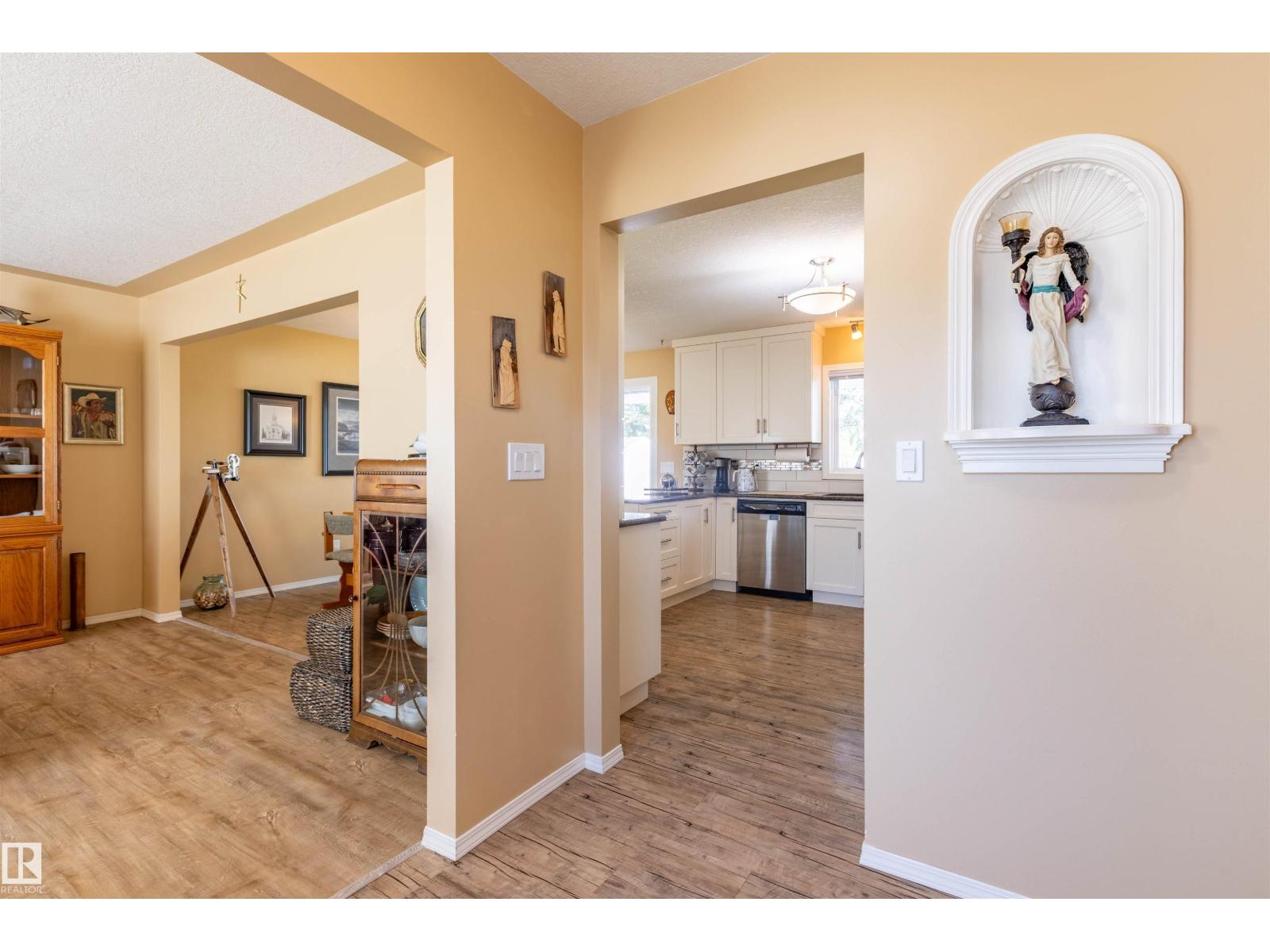8608 107 AV — photo 22