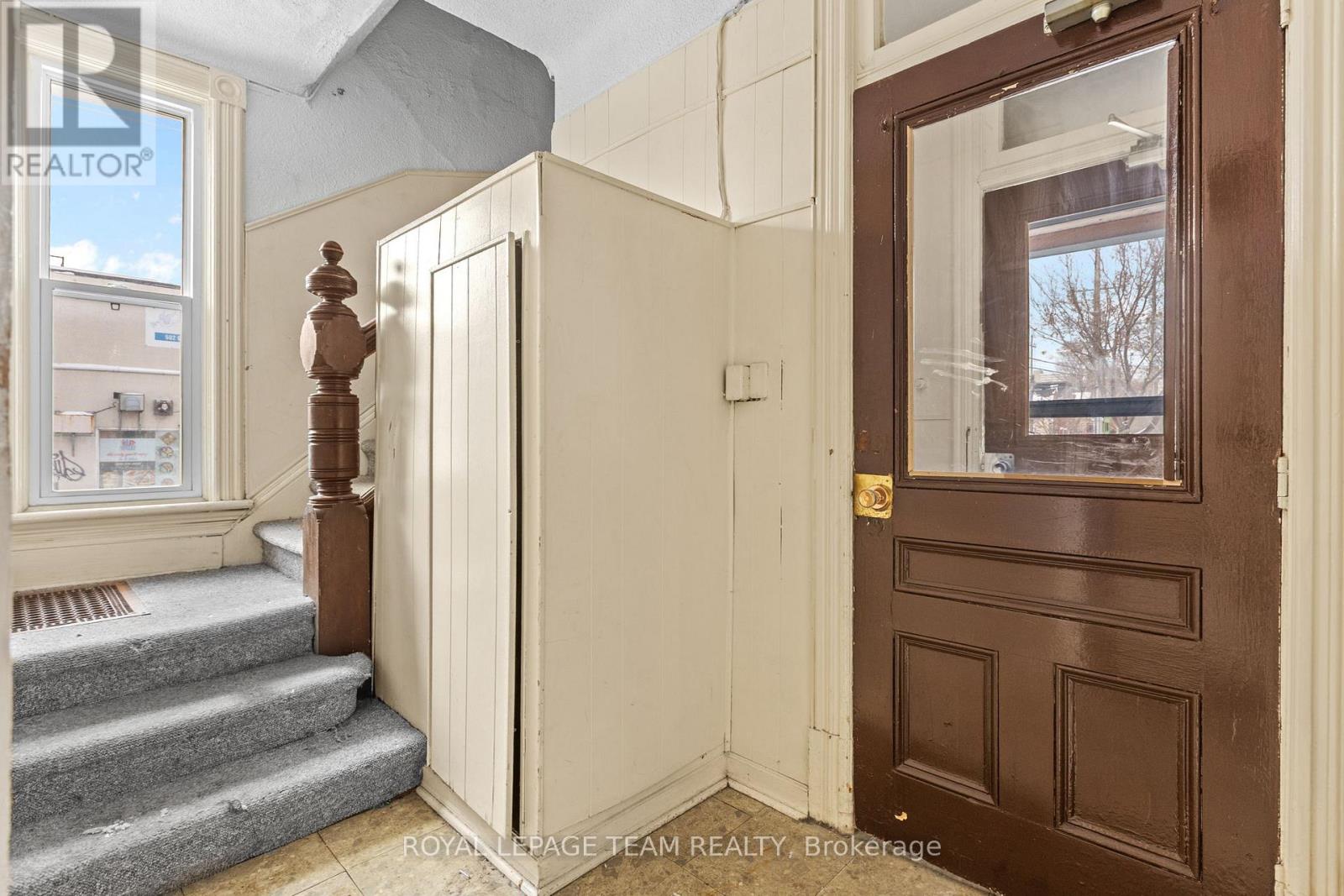 498 GLADSTONE AVENUE - 5