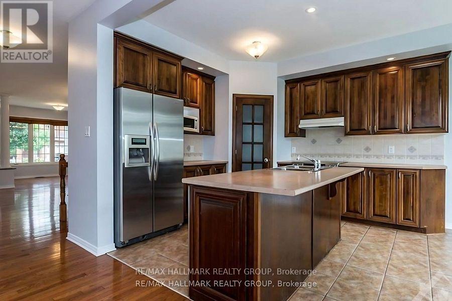 135 STEDMAN STREET, Ottawa. Luxury613. By Peter Sagos - Image 7
