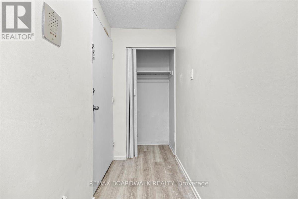 #108A 2044 ARROWSMITH DRIVE - 6