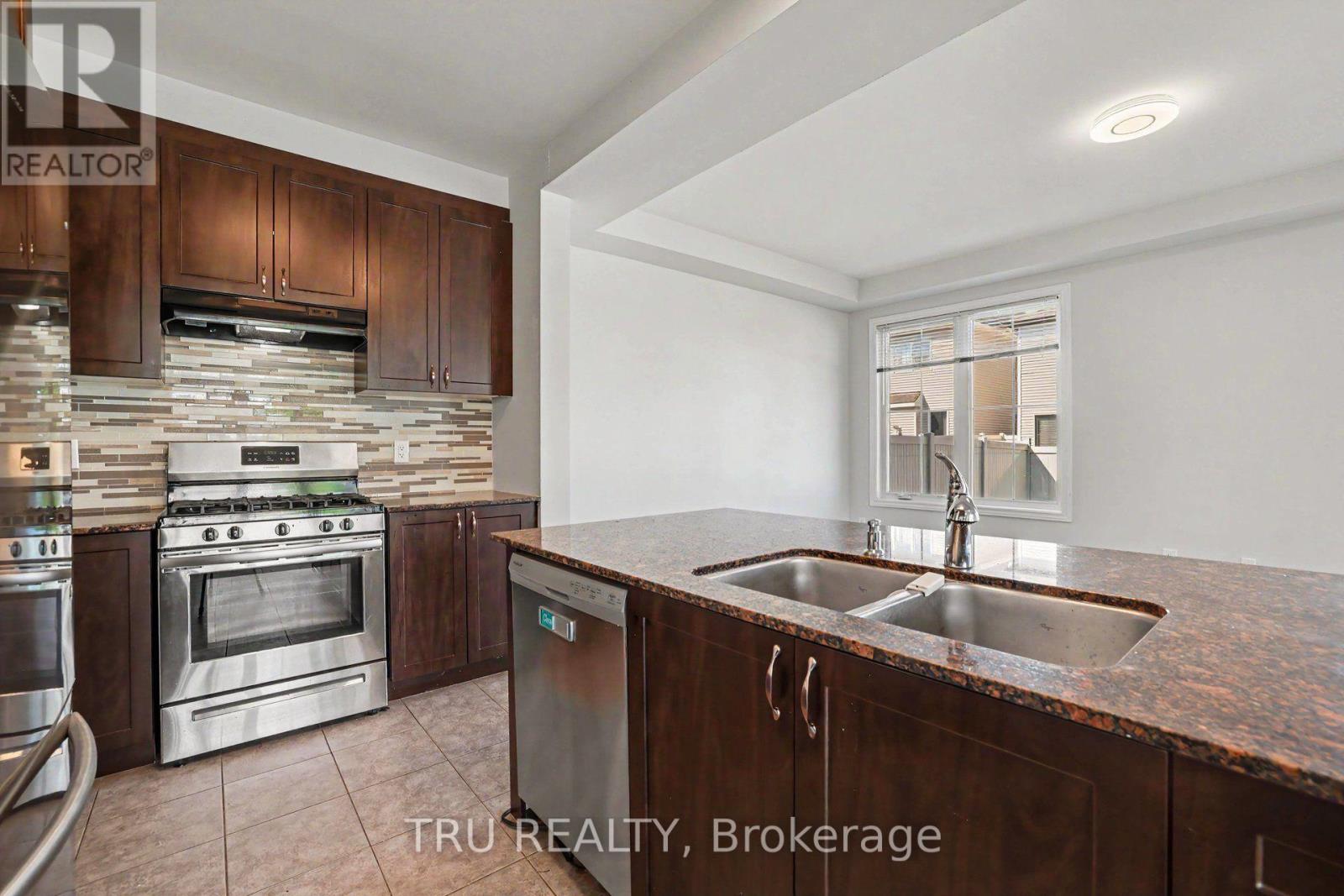 425 APHELION CRESCENT - 10