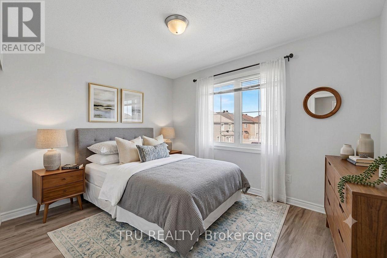 425 APHELION CRESCENT - 23