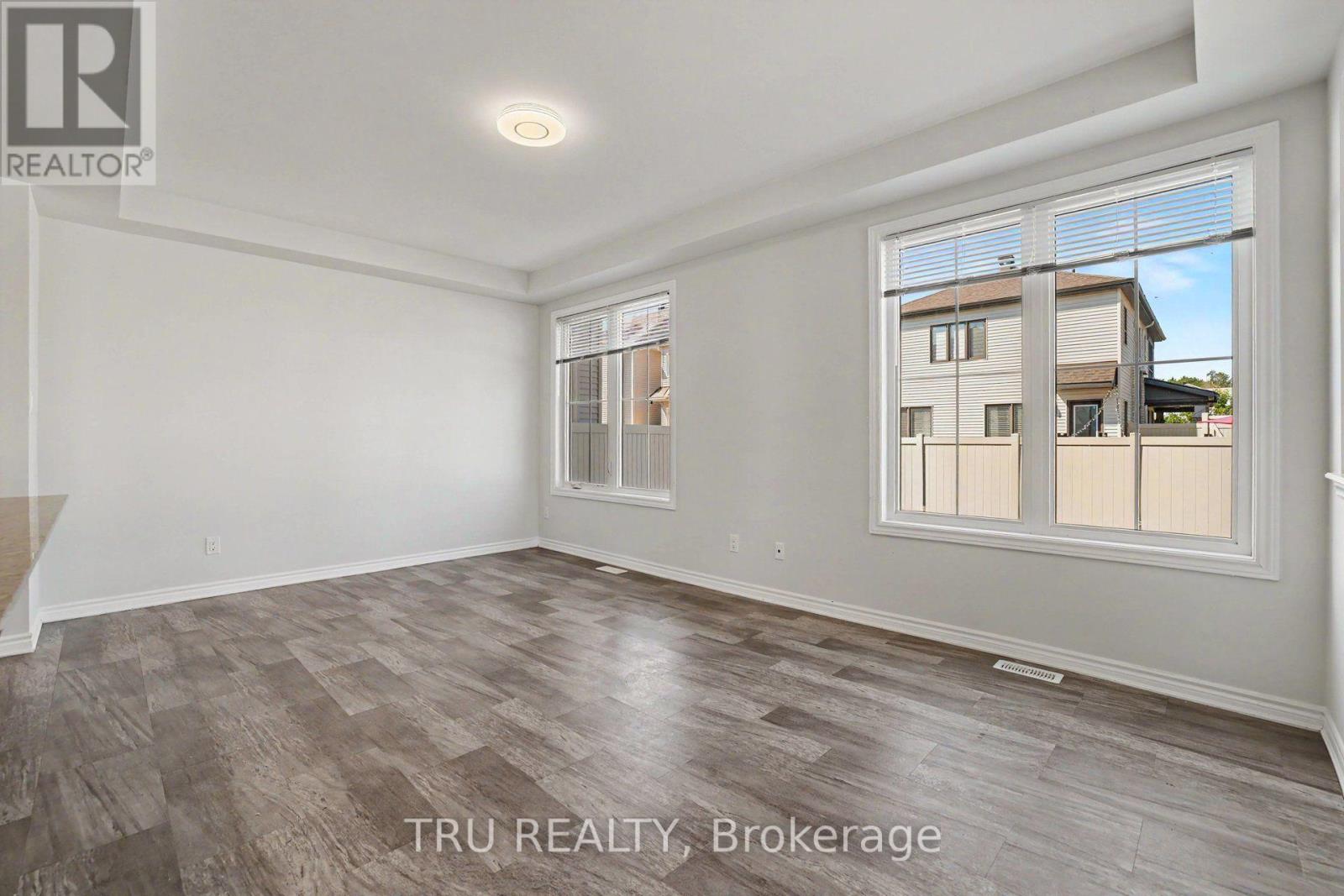 425 APHELION CRESCENT - 8