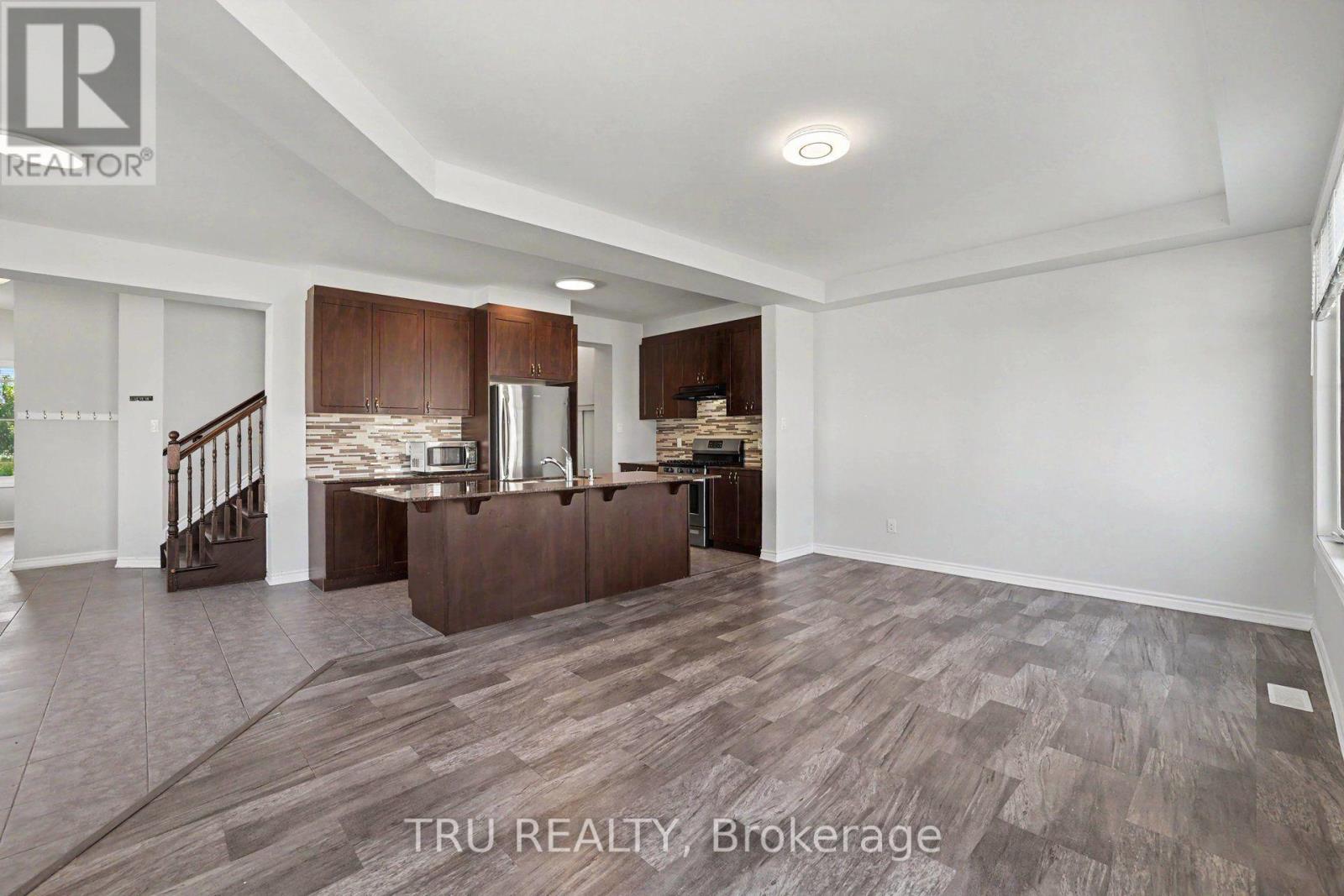 425 APHELION CRESCENT - 9