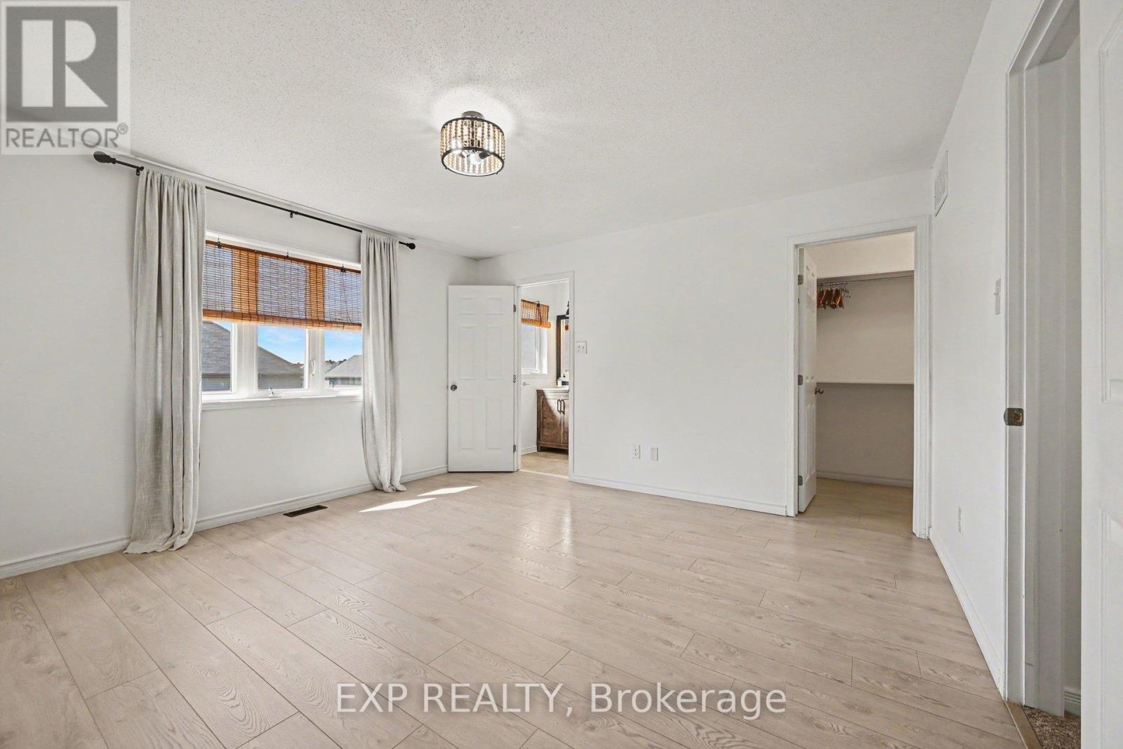 218 ROLLING MEADOW CRESCENT, Ottawa. Luxury613. By Peter Sagos - Image 12
