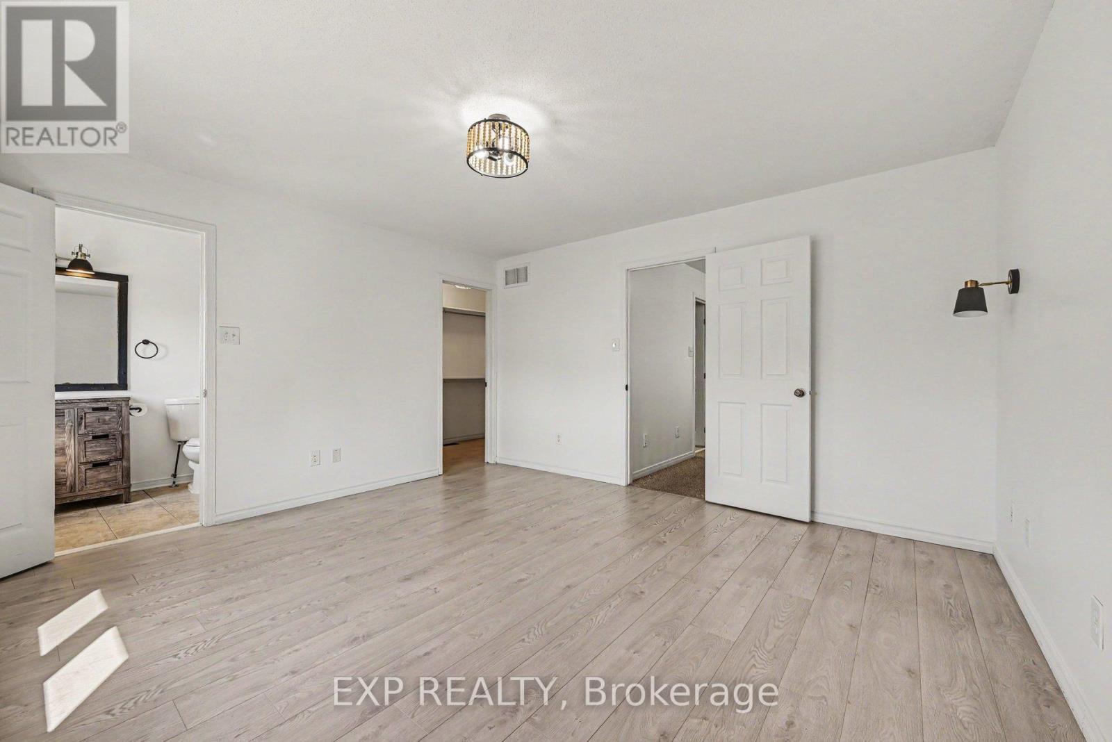 218 ROLLING MEADOW CRESCENT, Ottawa. Luxury613. By Peter Sagos - Image 14