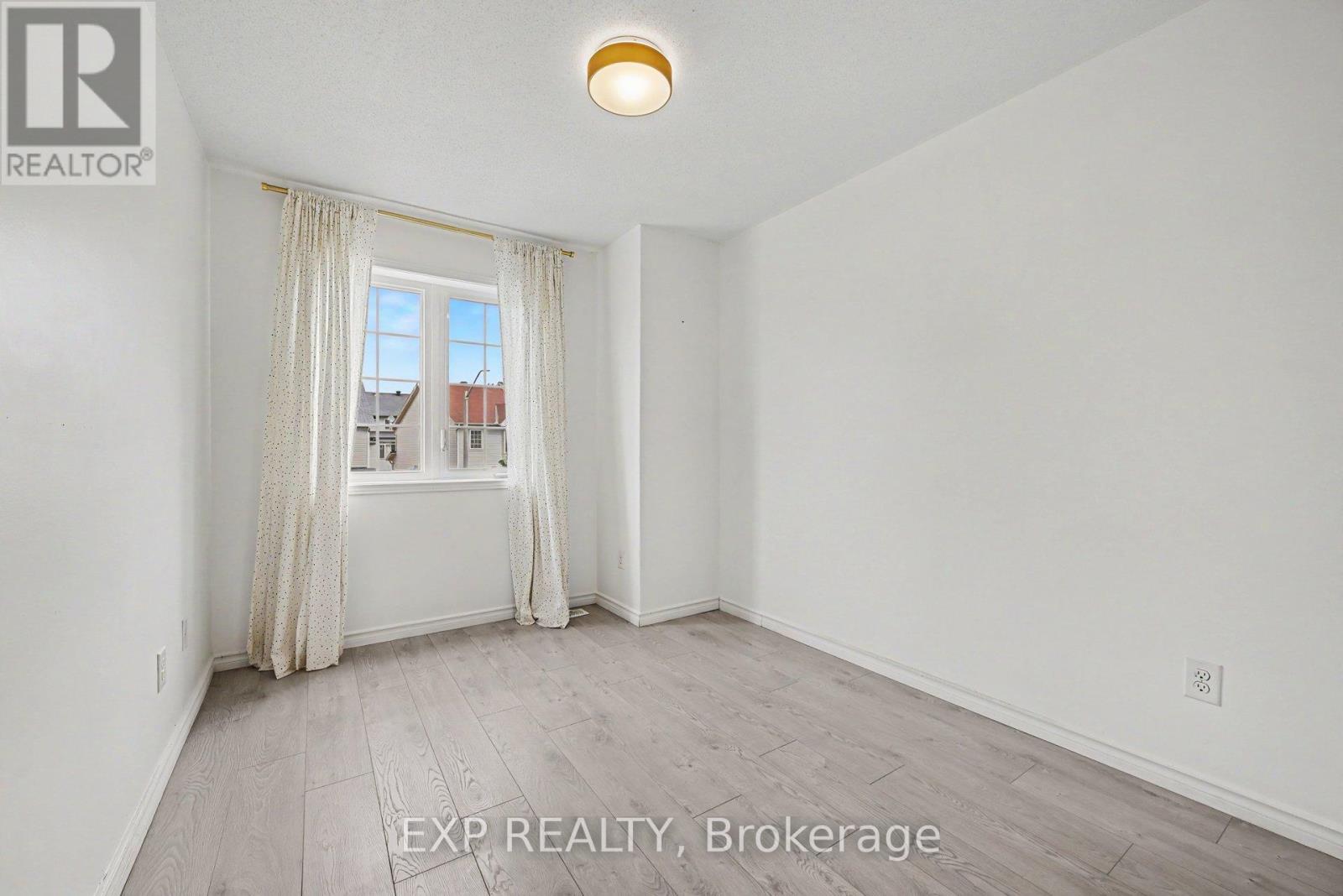 218 ROLLING MEADOW CRESCENT, Ottawa. Luxury613. By Peter Sagos - Image 17