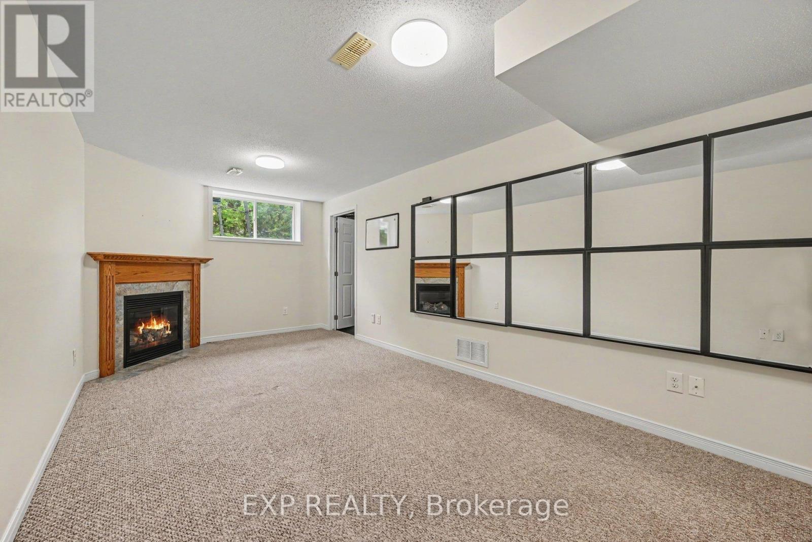 218 ROLLING MEADOW CRESCENT, Ottawa. Luxury613. By Peter Sagos - Image 24