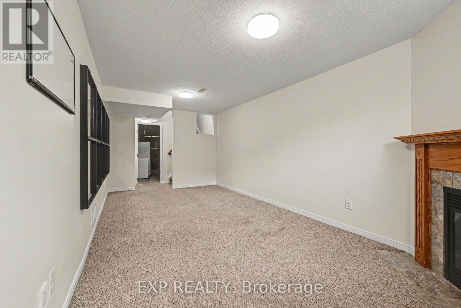 218 ROLLING MEADOW CRESCENT, Ottawa. Luxury613. By Peter Sagos - Image 25