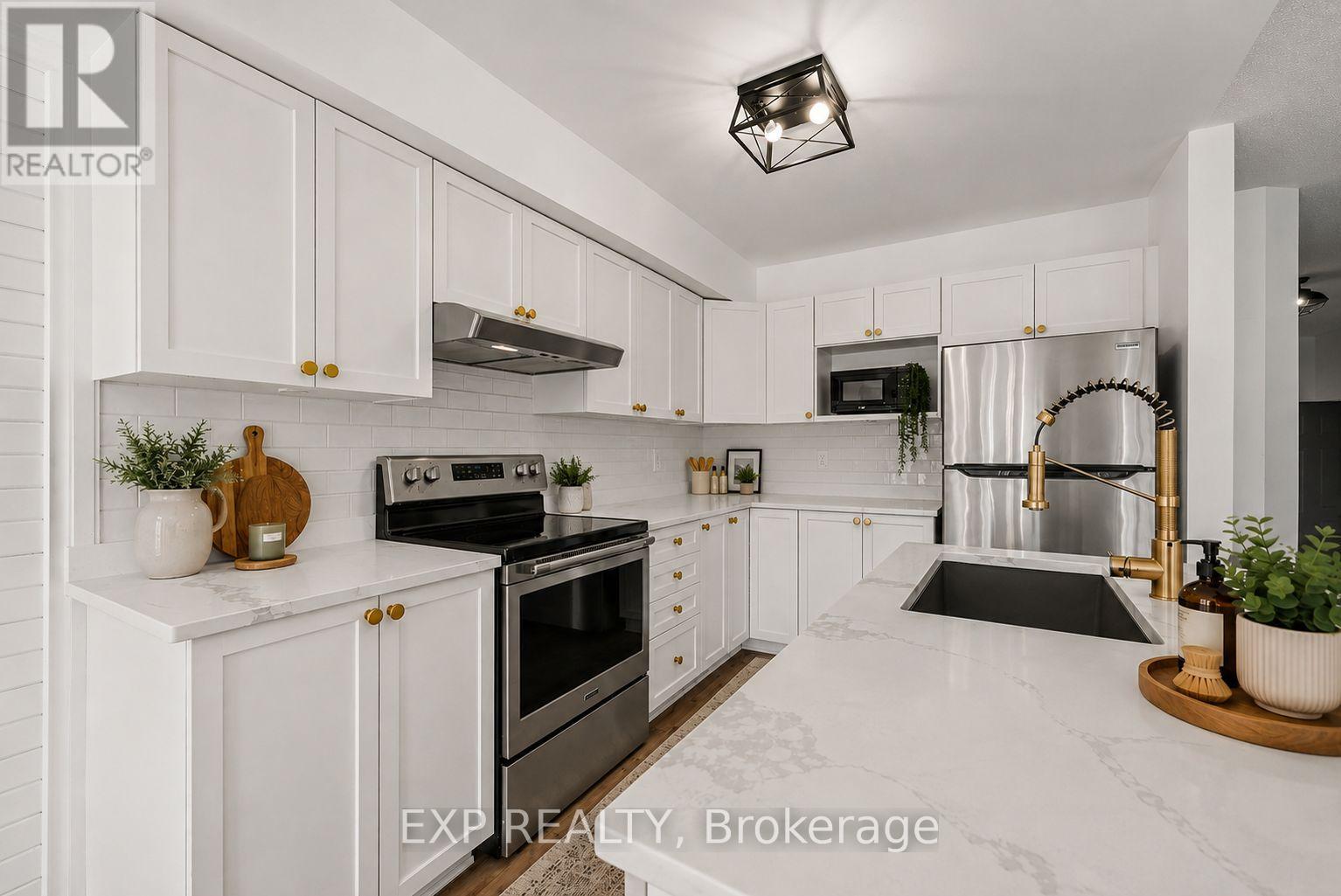 218 ROLLING MEADOW CRESCENT, Ottawa. Luxury613. By Peter Sagos - Image 8