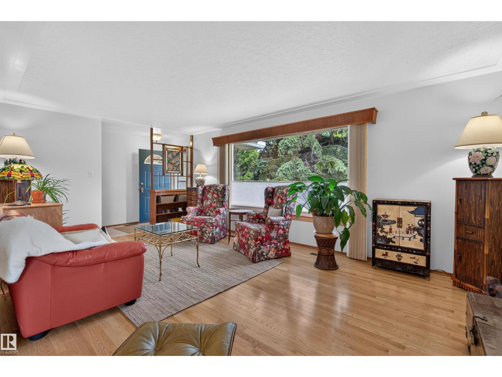 5832 114A ST NW - 11