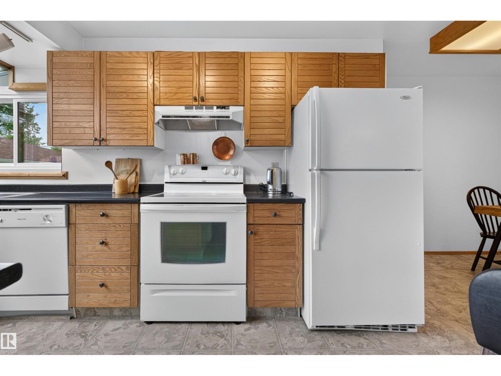 5832 114A ST NW - 15