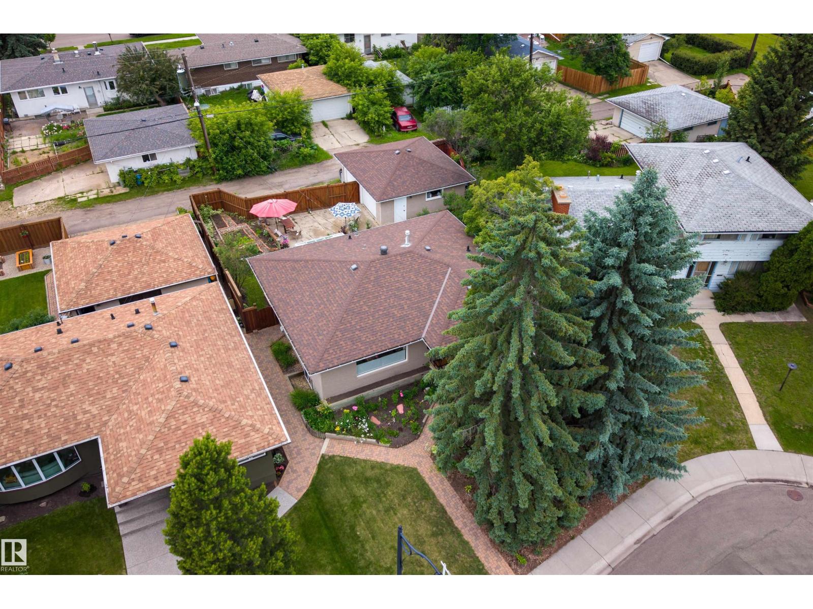 5832 114A ST NW - 3