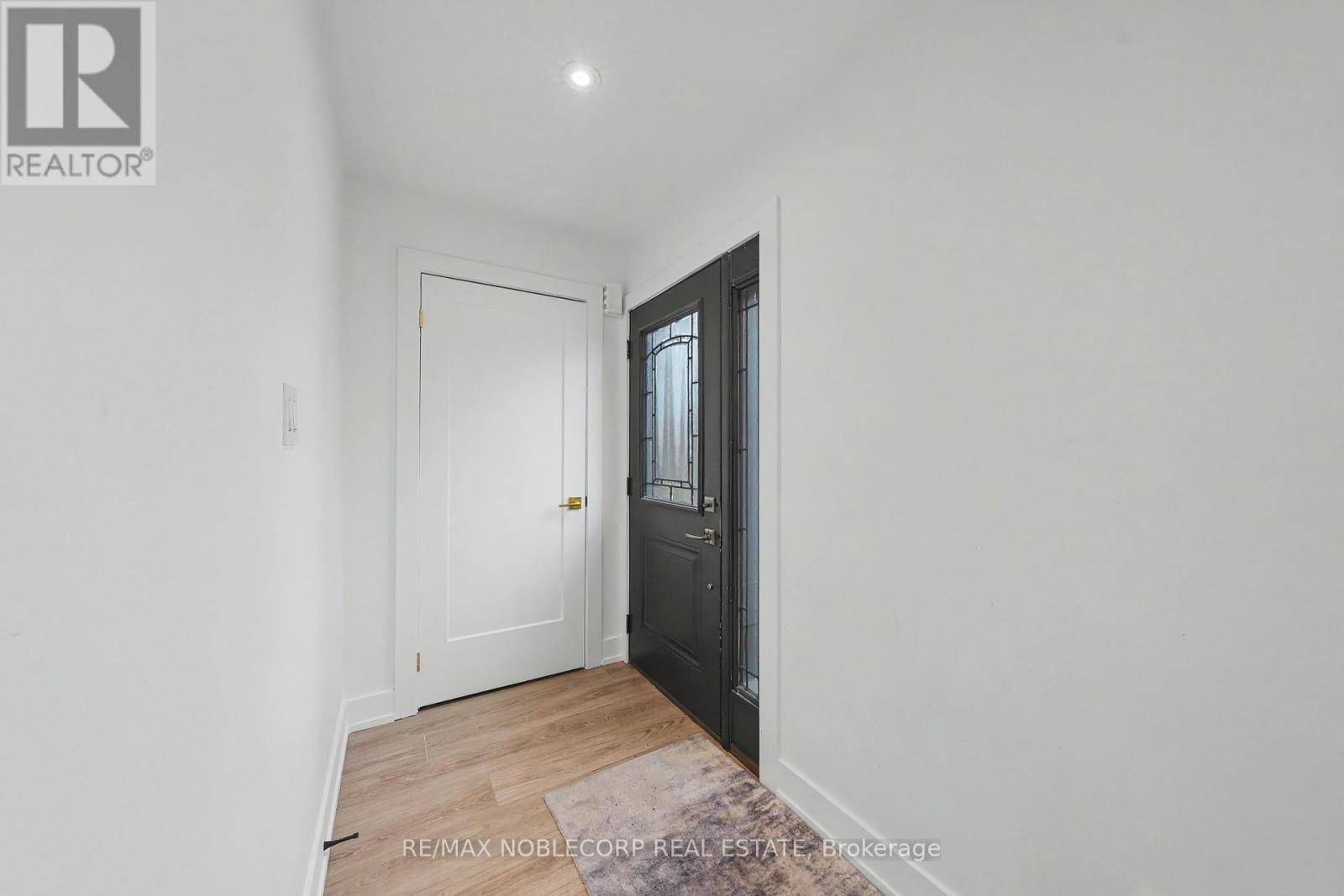 24 MAPLE AVENUE W - 10