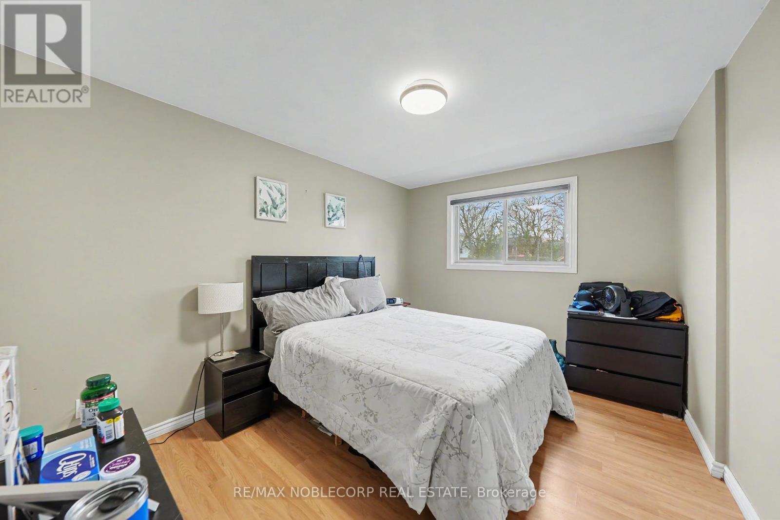 24 MAPLE AVENUE W - 22