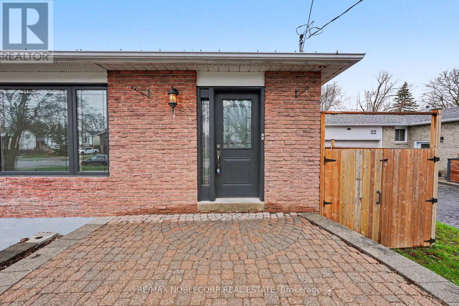 24 MAPLE AVENUE W - 8