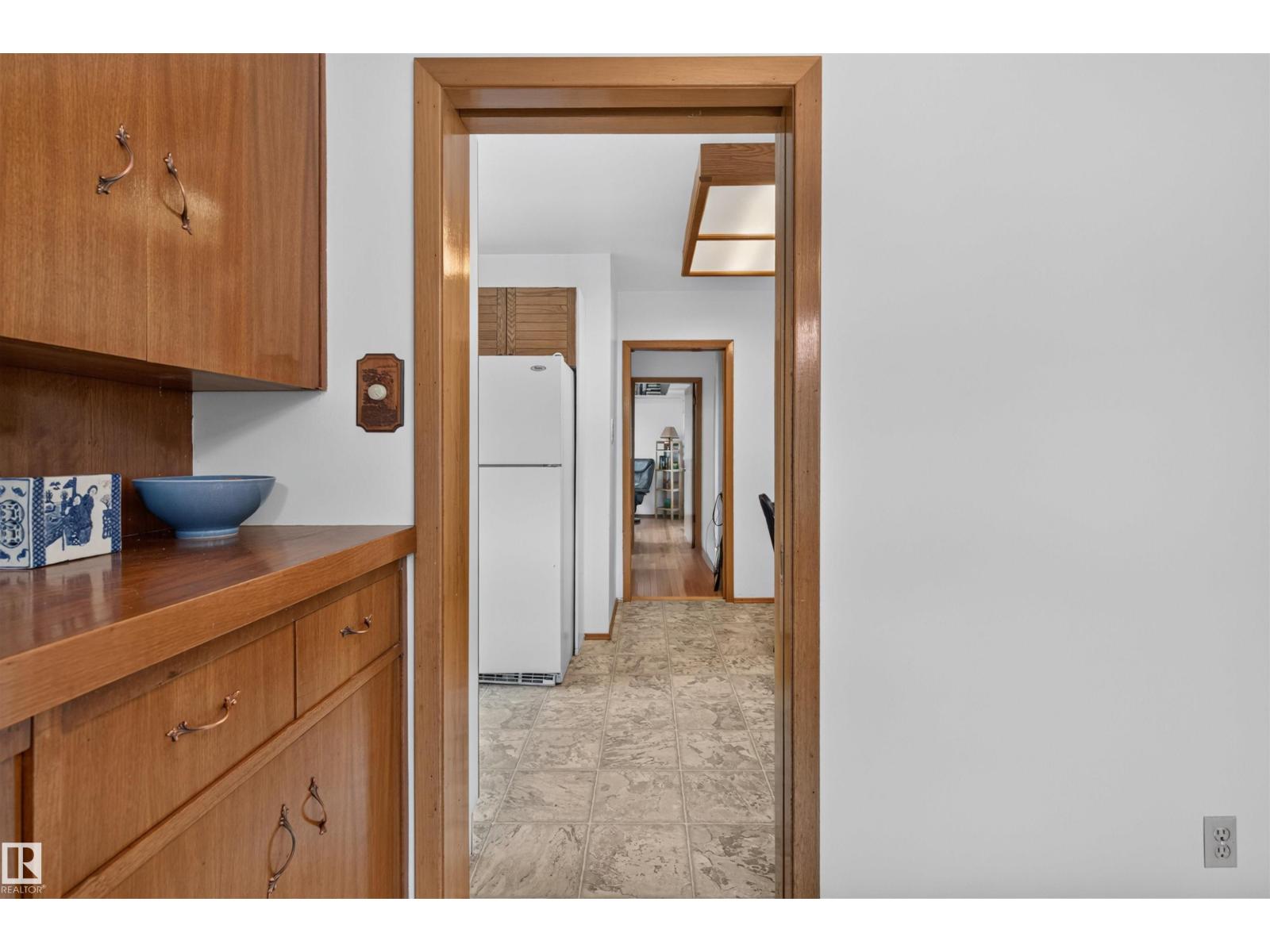 5832 114A ST NW - 12