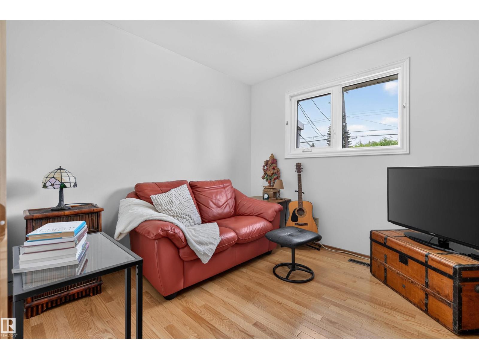 5832 114A ST NW - 18